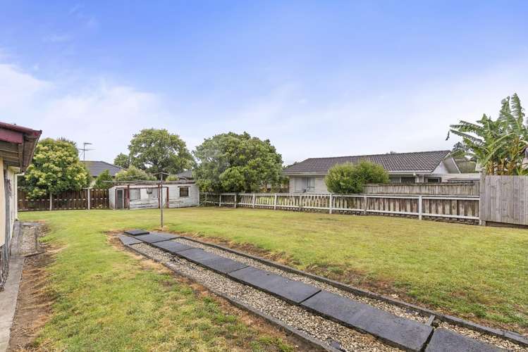 13 Churchill Avenue Manurewa_21