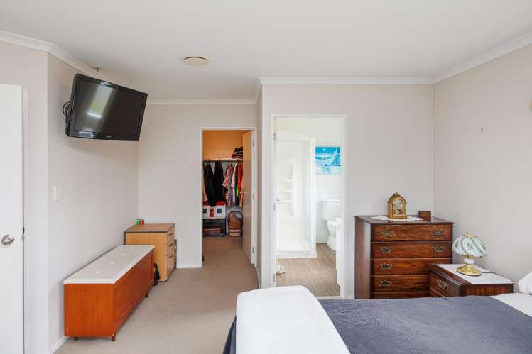 49 Peter Hall Drive Kelvin Grove_17