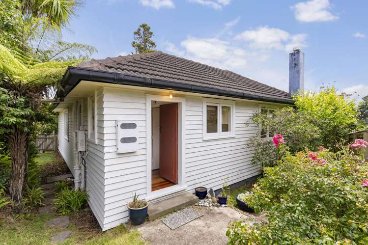 578 Beach Road Rothesay Bay_15