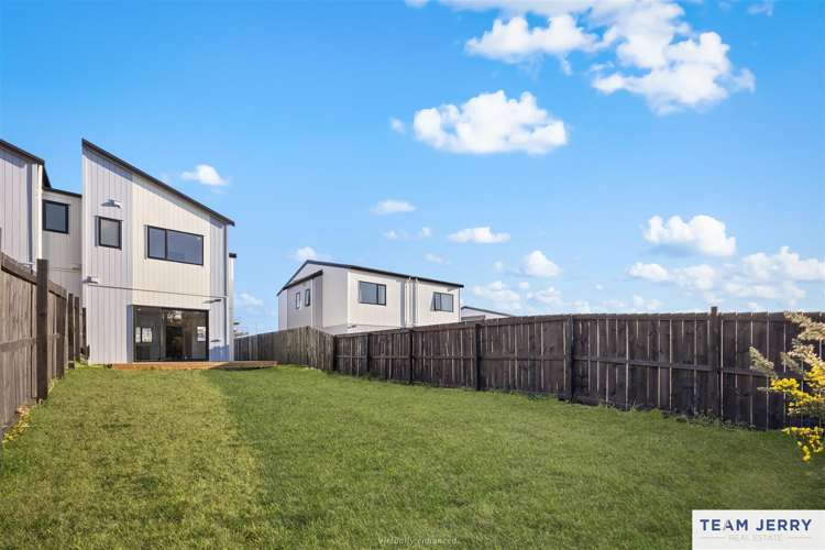 49B Crestview Rise Papakura_16