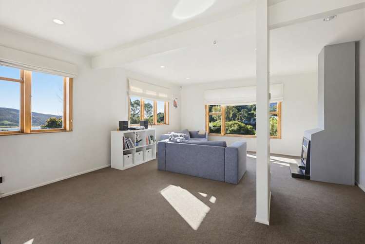 8 Kiriwai Road Paremata_6