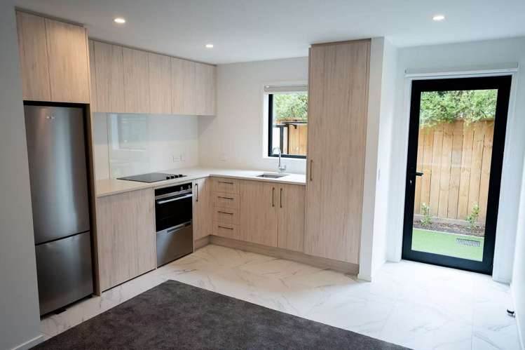 3/3 Johnston Grove Taita_5