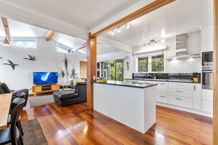 6 Clinton Avenue Te Atatu Peninsula_9