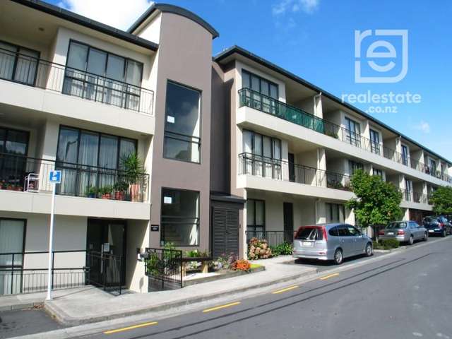 3S/1 Wadier Place Henderson_1