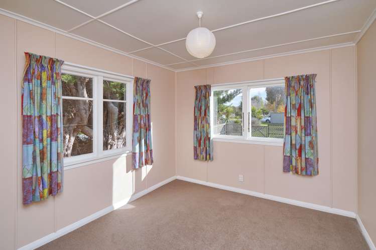 46 Ferry Road Woodend_11