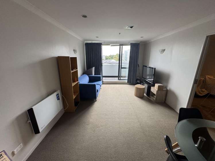 1SA/160 Symonds st Grafton_2