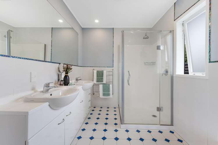 22 Andrea Place Sunnyhills_32