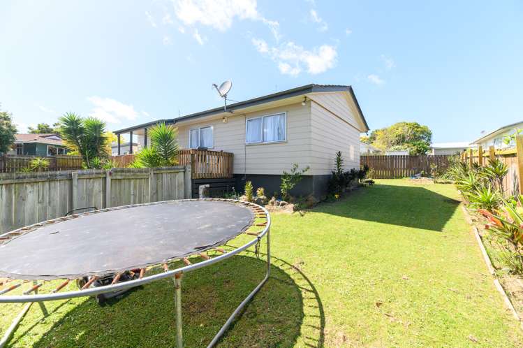 1/11 Bundena Place Clendon Park_9