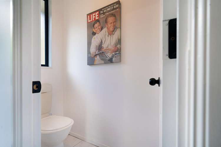 8 Coupland Court Glendene_24