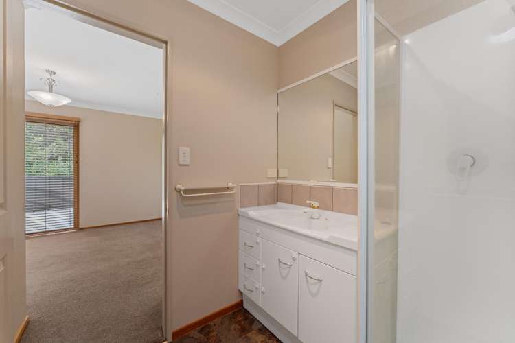 47 Whakamoenga Point Acacia Bay_21