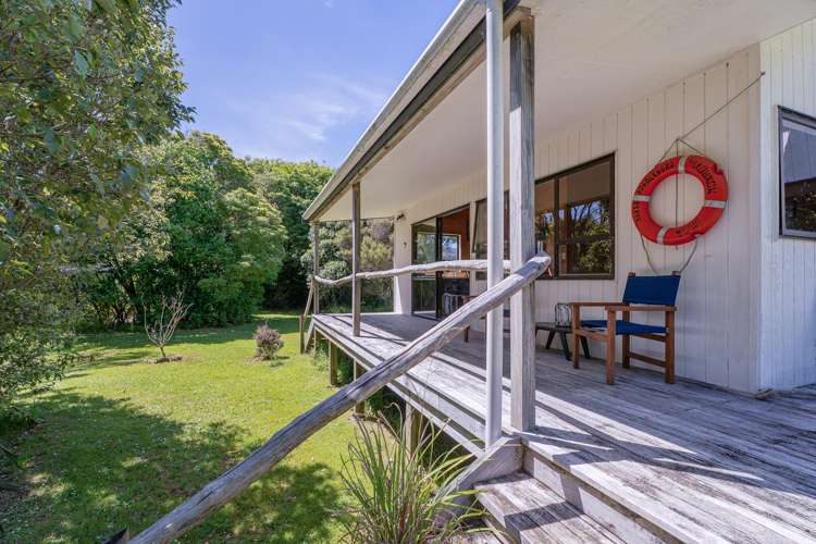 248 Sh25 Kuaotunu_21