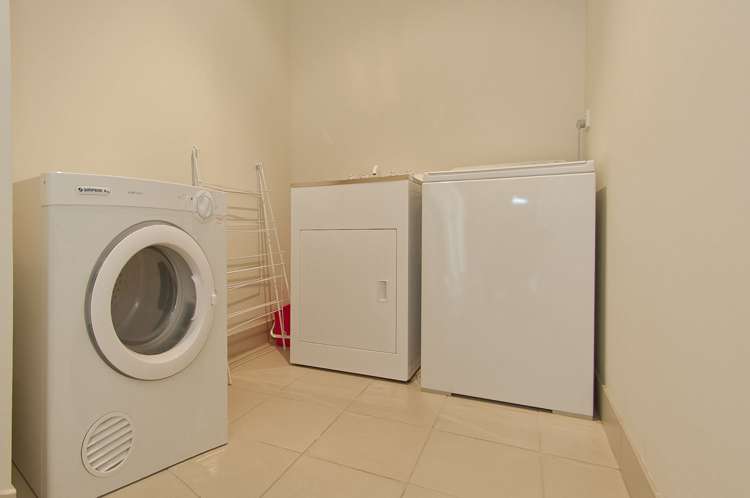 2/18 Eyre Street Whitianga_12