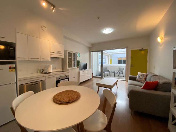 155 Beach Road Castor Bay_3