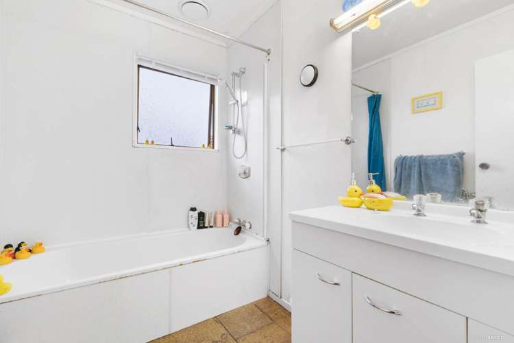 8 Oldham Place Browns Bay_8