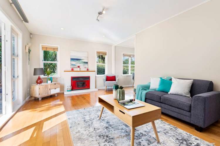 103 Captain Scott Road Glen Eden_7