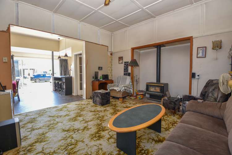 320 High Street South Carterton_7