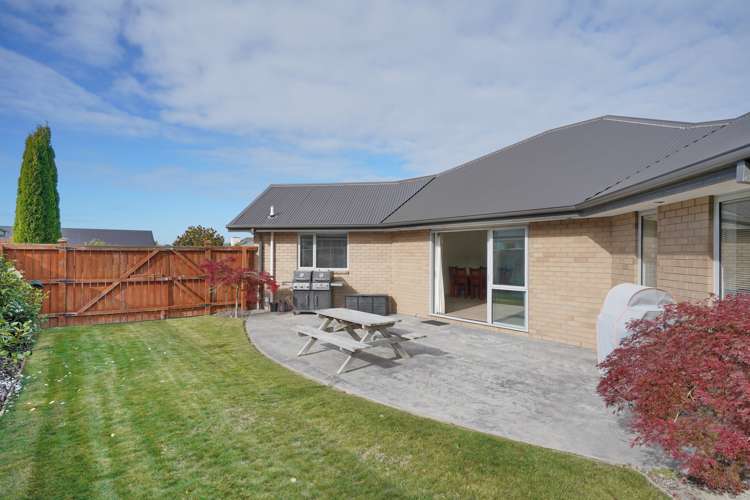 16 Barnsley Crescent West Melton_21