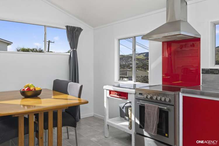 71 Larsen Crescent Tawa_6
