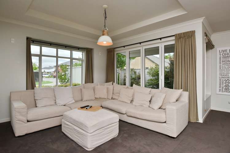 17 Springbrook Lane Northwood_4