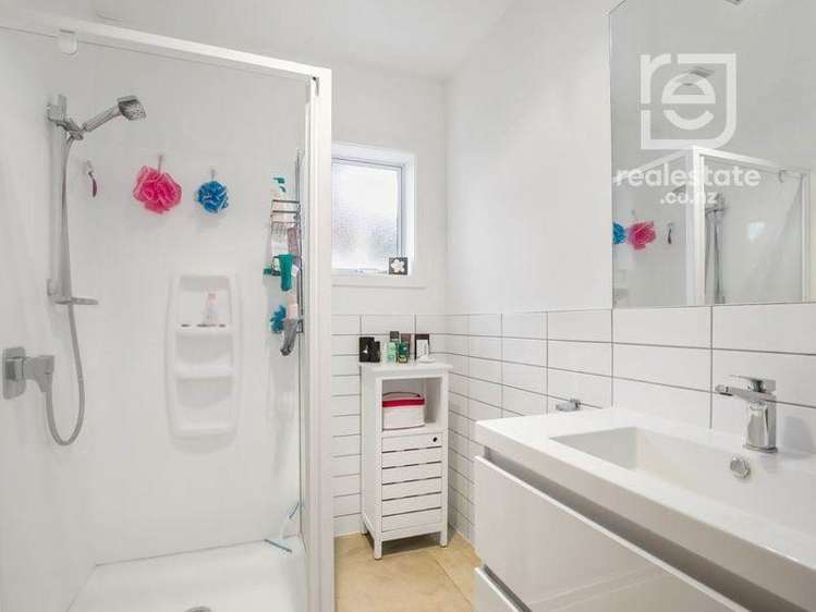 2/68 Hattaway Avenue Bucklands Beach_7