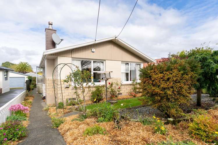 108 Pages Road Marchwiel_17