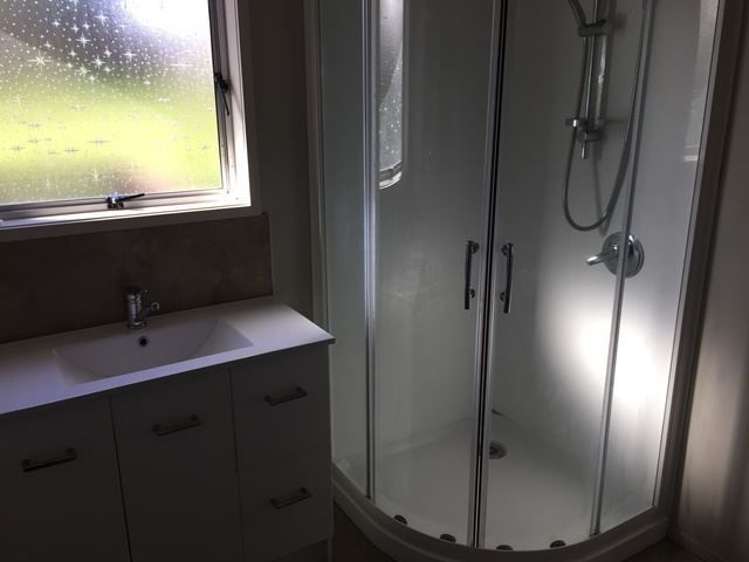 42 Fitzherbert Avenue West Harbour_2