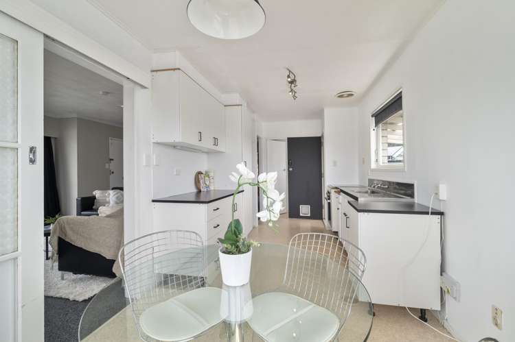 74 Lisa Crescent Mangakakahi_2