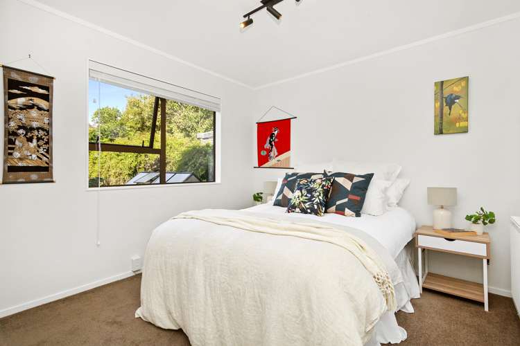 6 Duval Grove Tawa_13