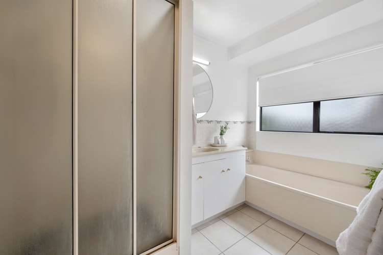 2/98 Mirrabooka Avenue Botany Downs_13