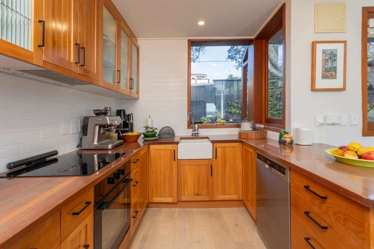 3/7a Seaside Avenue Waterview_21