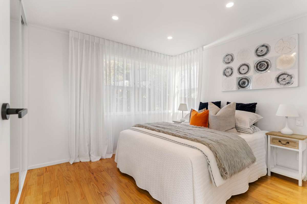 8 Surat Place_4