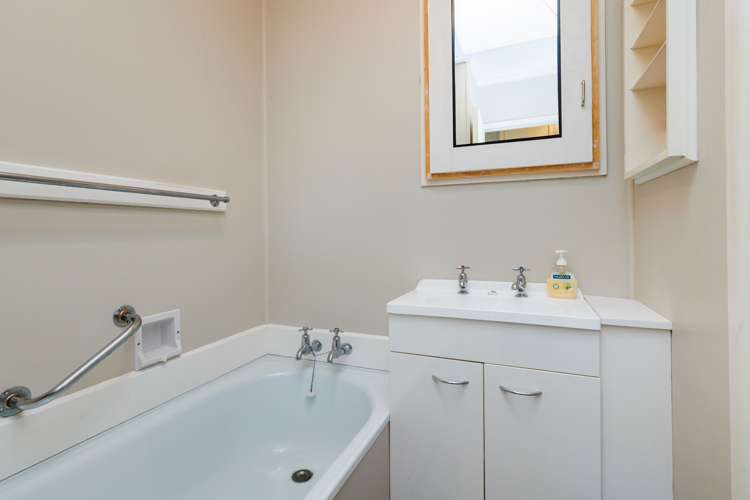 2 Signal Street Marton_21