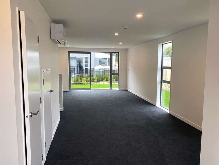 1/130 Richmond Street Petone_2