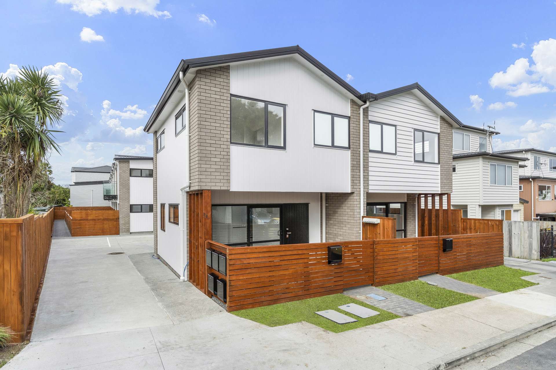 4/7 Gladfield Lane Te Atatu Peninsula_0