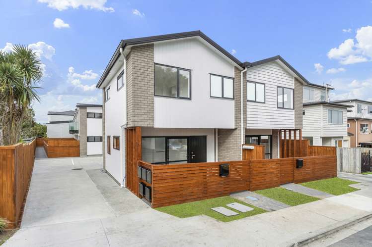 7/7 Gladfield Lane Te Atatu Peninsula_0