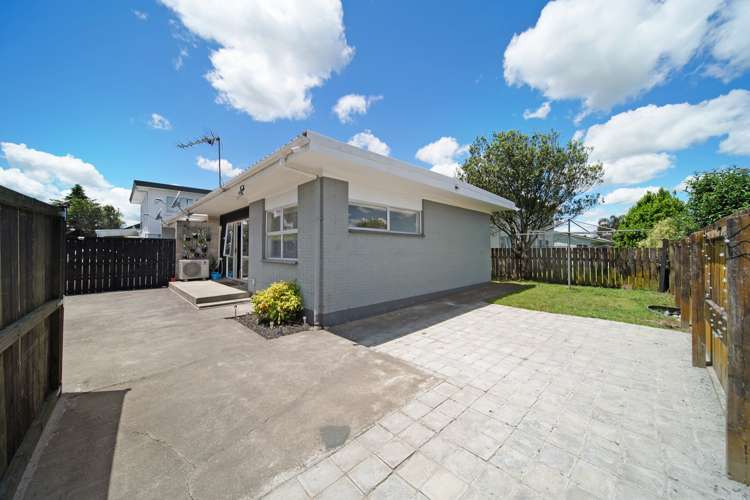 3/11 Smiths Avenue Papakura_11