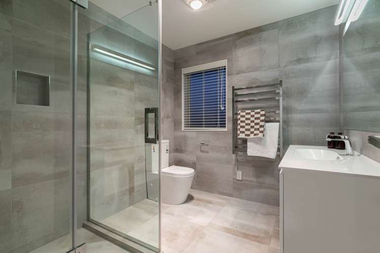 18 Parkview Drive Gulf Harbour_24