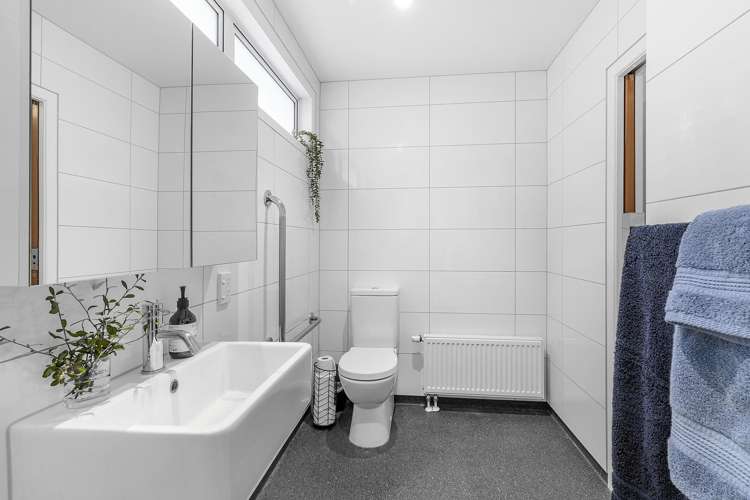 11 Madison Place Miramar_23