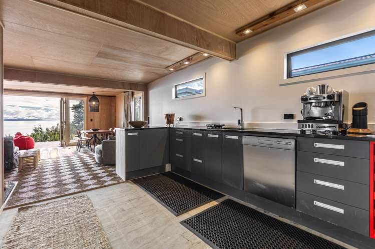 13b Torkar Road Clarks Beach_9