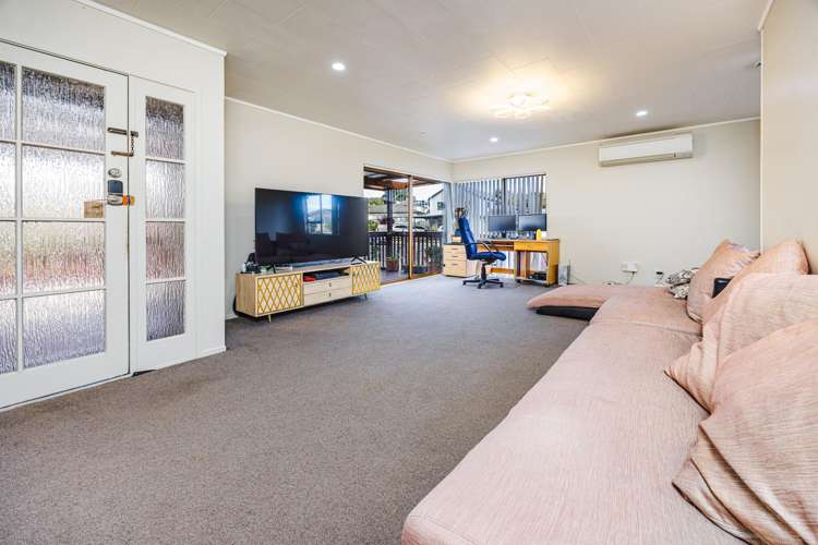 14 Charntay Avenue Clover Park_4