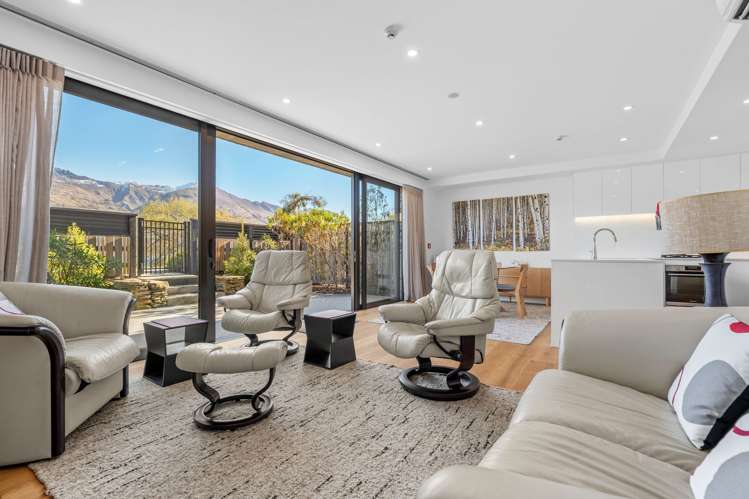 Apt 49 Marina Terrace, 65-95 Lakeside Road Wanaka_5