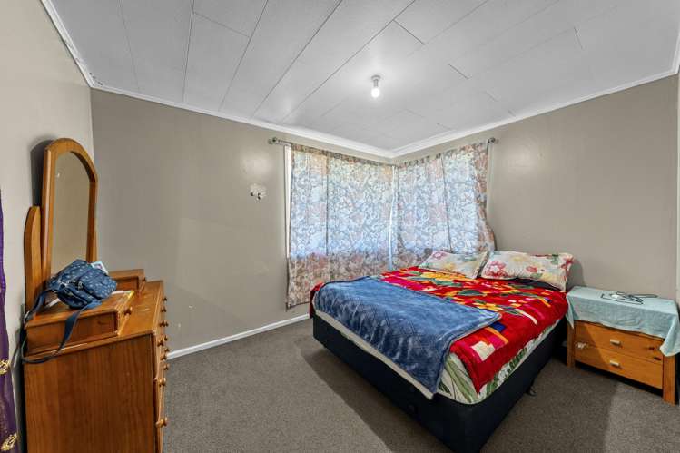 142 Preston Road Otara_11