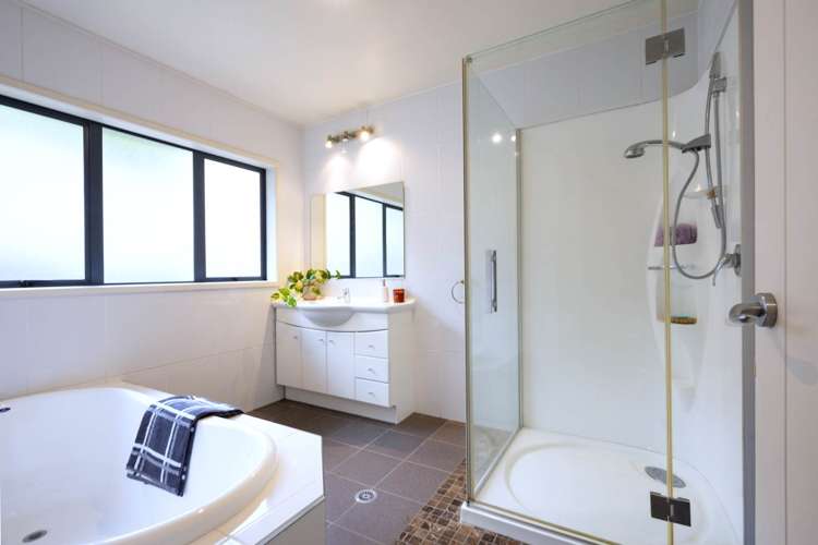 3 Frenz Drive Titirangi_12