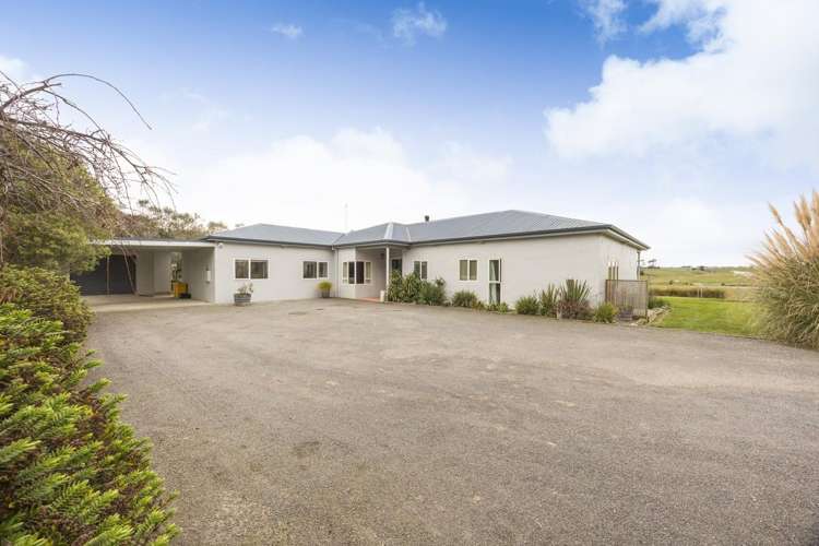 780 Halcombe Road Halcombe_11