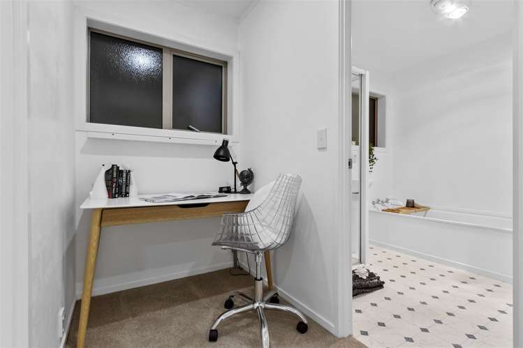 75 Sartors Avenue Browns Bay_16