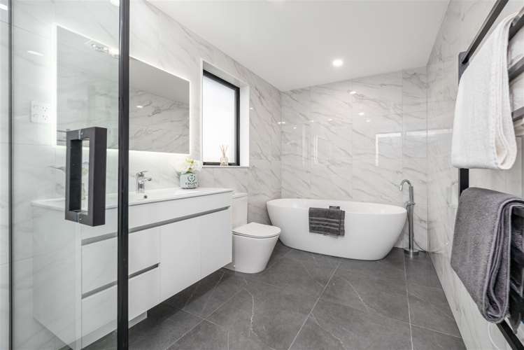 14 Matau Rise Te Atatu Peninsula_17