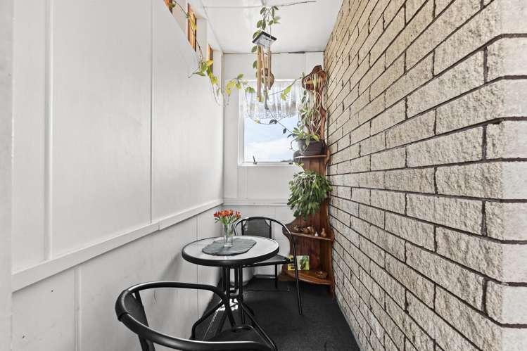 2/194 Powderham Street New Plymouth Central_14