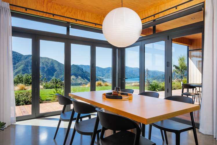 1424 Queen Charlotte Drive Anakiwa and Surrounds_8