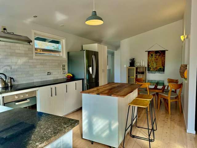 11 Putiki Road Ostend_2