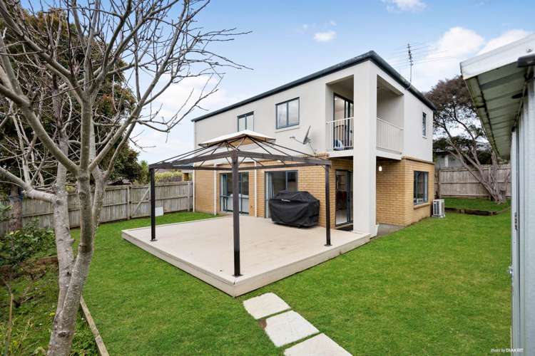 33 Newbliss Crescent East Tamaki Heights_8